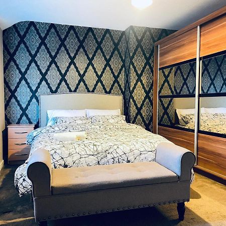 3 Bedroom Holiday House,Close To M6-Express Way To Centre Birmingam Exterior foto