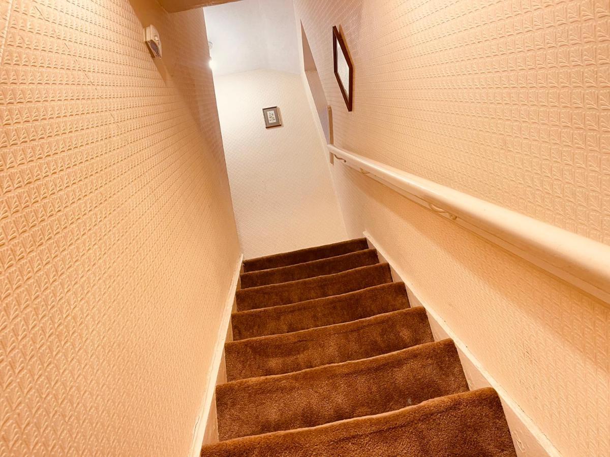 3 Bedroom Holiday House,Close To M6-Express Way To Centre Birmingam Exterior foto